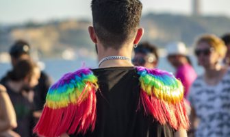 Gang bang gay, comment bien s’y prendre ?