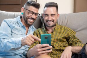 Rencontres gay : d�couvrez les meilleurs chats en ligne !