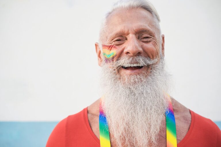 Rencontre gay senior : comment rencontrer un homme mûr après 50 ans ?